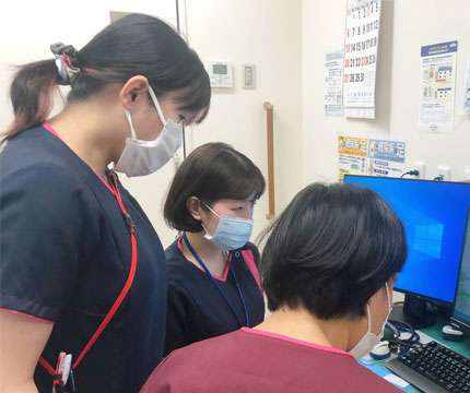 仕事と子育てとの両立が難しく転職を決意した先輩看護師